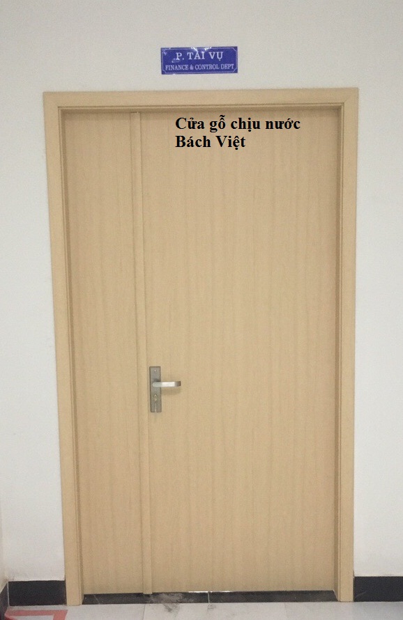 cua go chiu nuoc Bach Viet