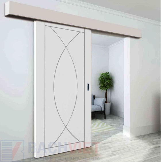 Mẫu cửa gỗ trượt treo màu trắng có hoa văn