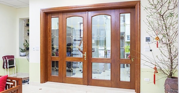 Mẫu cửa gỗ kính 4 cánh