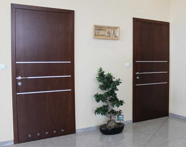 Cửa gỗ công nghiệp