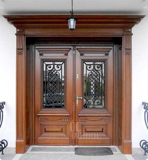 Cửa gỗ 2 cánh gắn kính