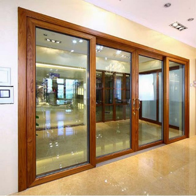 Cửa kính cường lực khung gỗ