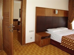 Đại kỵ 2 cửa phòng ngủ đối diện nhau và cách hóa giải